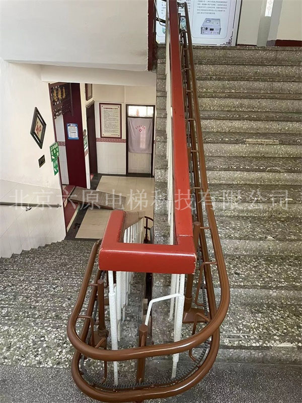 曲线型座椅电梯